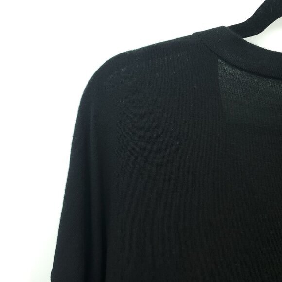 Banana Republic 100% Merino Wool Drop Shoulder V-Neck Relaxed Sweater M Black - Picture 12 of 16